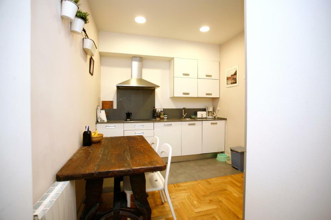 Ferienwohnung Piso Centrico Con Patio Bilbao Exterior foto